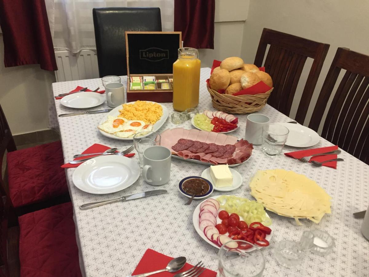 مبيت وإفطار فيلاني Kikerics Vendeghaz المظهر الخارجي الصورة
